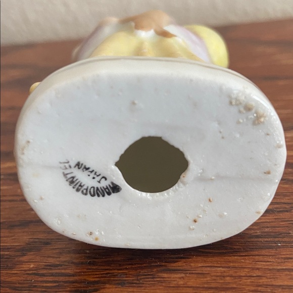 5/$10❤️❤️❤️Vintage Painted in Japan Ceramic Lady Decor - Picture 6 of 9
